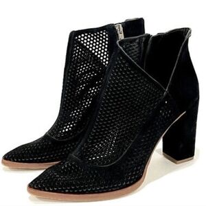 Vince Camuto Women Levesna Ankle Heels Shoes sz 8.5M